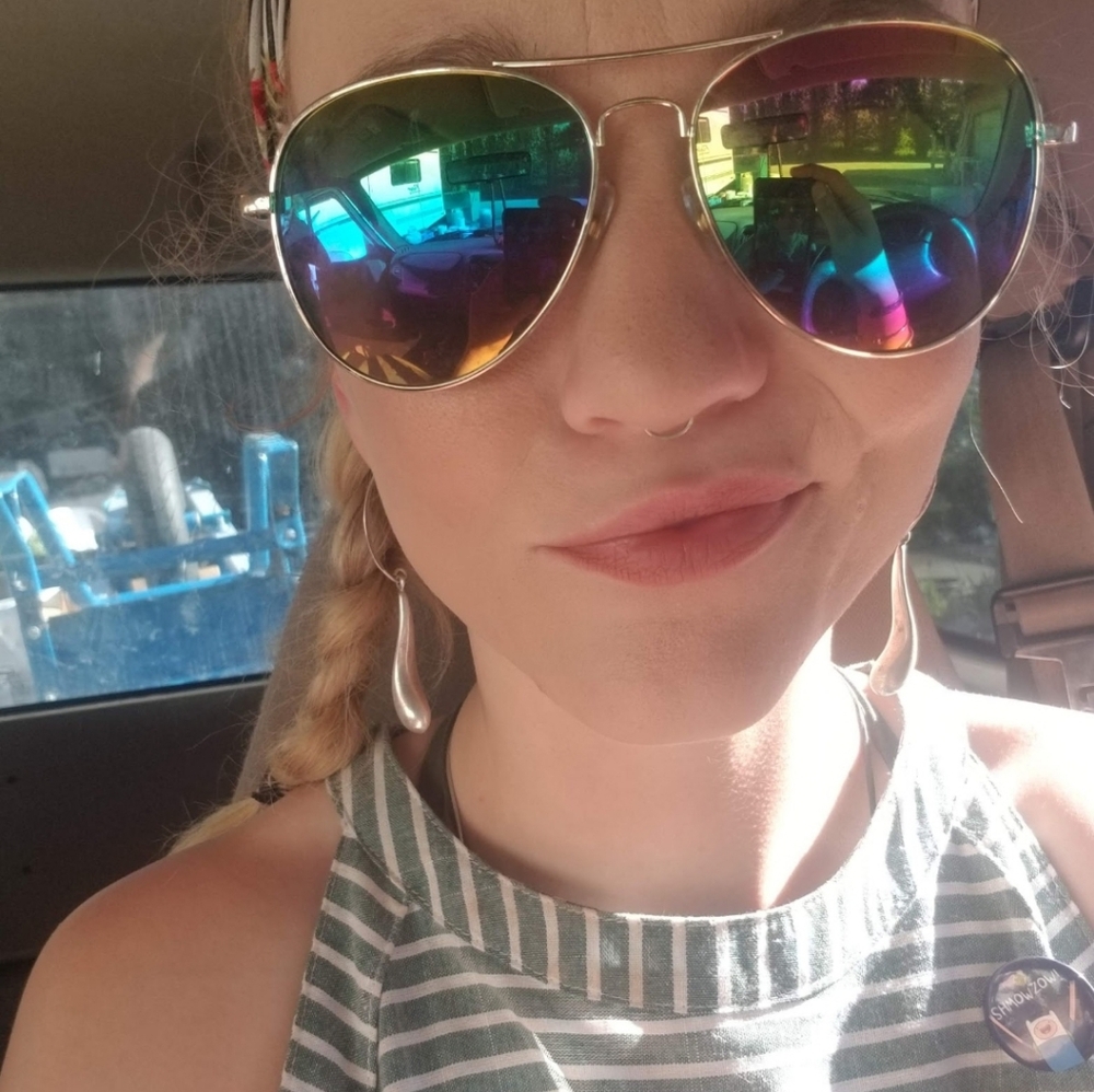 Meet your Posher, Allison